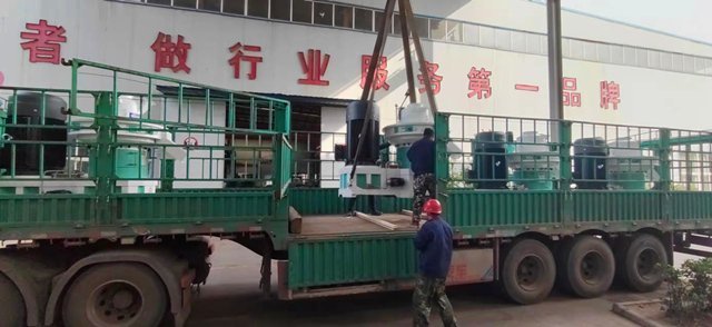 下圖為我們山東金格瑞顆粒機廠家昨天發貨的部分圖片